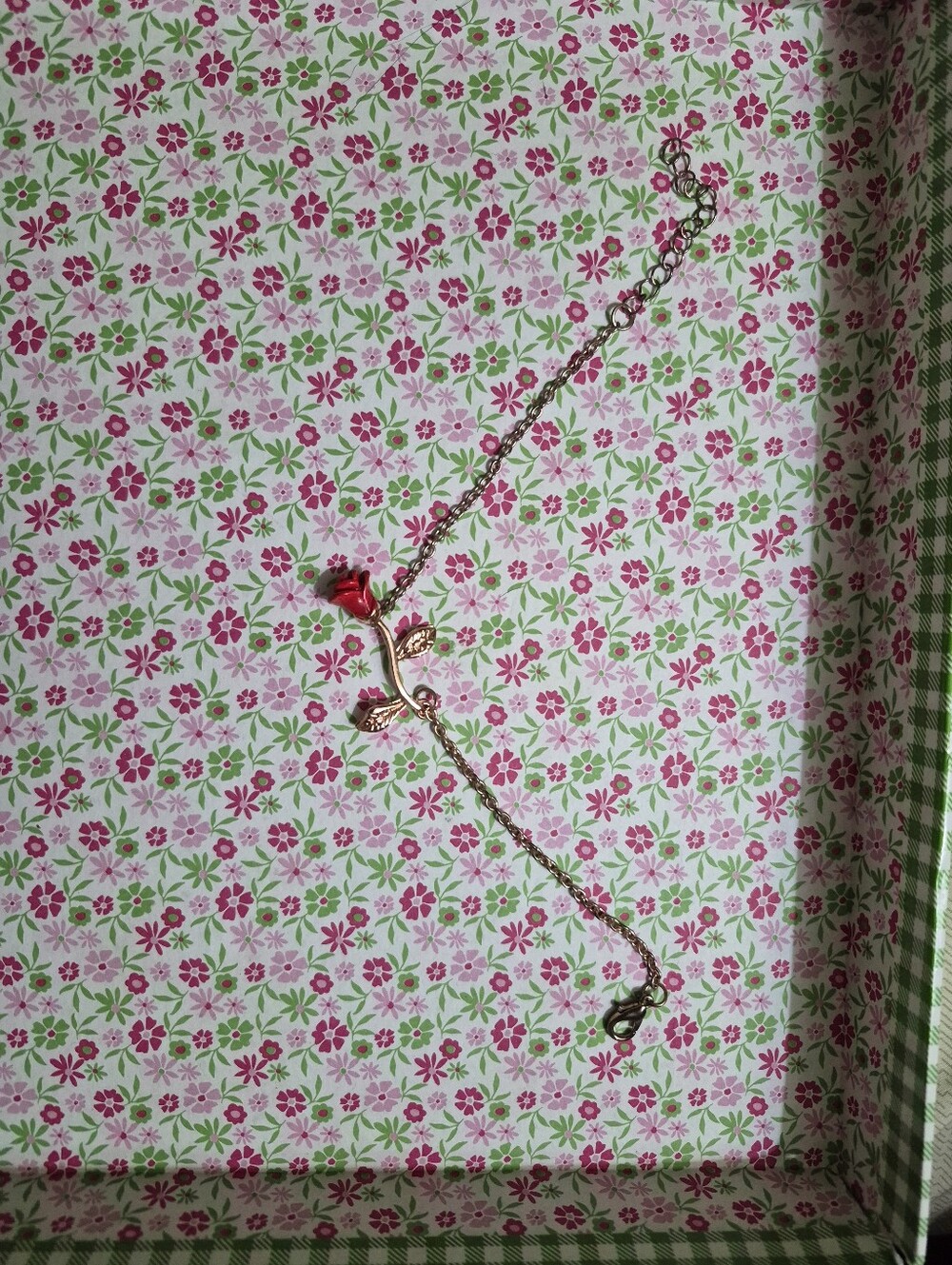 Gold Tone Red Rose Bracelet